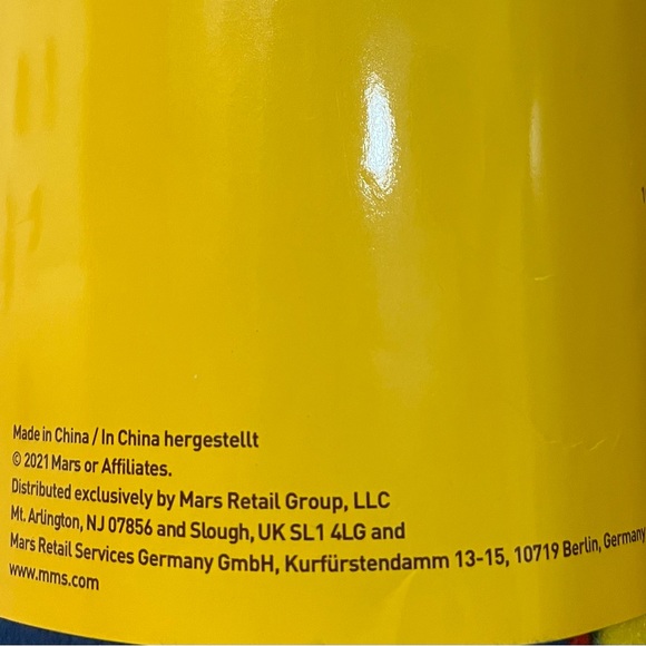 NWT M&M Fleece Blanket with characters Red Orange Blue Green Brown Yellow 2021 - Picture 3 of 4